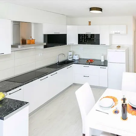 Leona Apartman Split